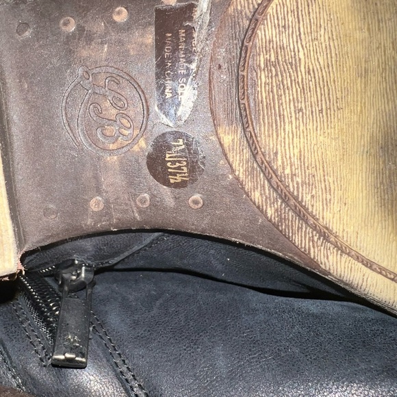 Lucky Brand Women's Basel Leather Booties - Picture 6 of 6